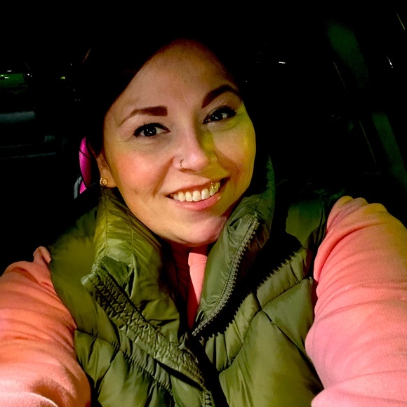 Meet your Posher, Mandy - Picture 1 of 1